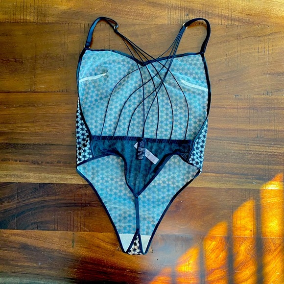 - Victorias Secret Black and Tan Lace Teddy Size Small Brand New - Picture 3 of 5